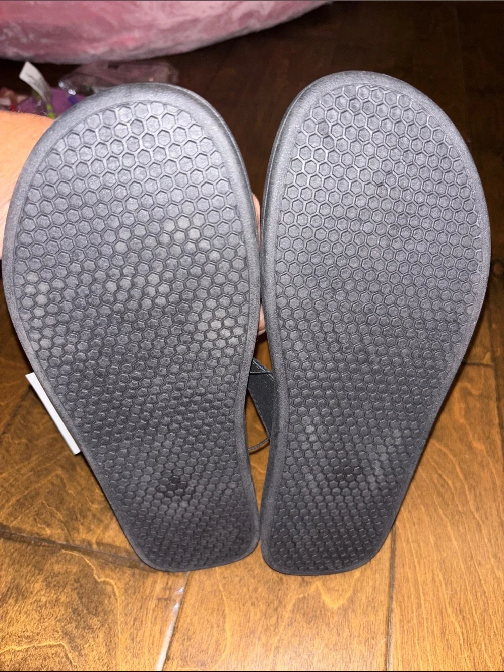 Club Room Men's Padded Riley Flip-Flops in Black